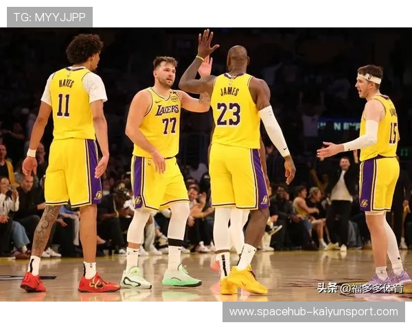 湖人三连胜升至西部前3!东契奇砍三双,这一战认清6名球星,东契奇nba十佳球 湖人三连胜升至西部前3!东契奇砍三双,这一战认清6名球星,东契奇nba十佳球