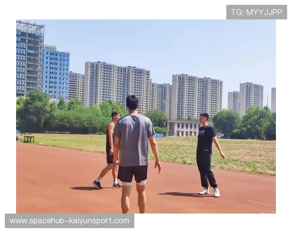 CBA体能储备训练提前启动:打造更强竞技新高度 CBA体能储备训练提前启动:打造更强竞技新高度